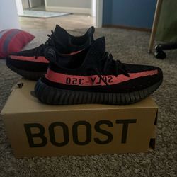 Yeezy Boost 350 V2 Core Black red size 8 1/2