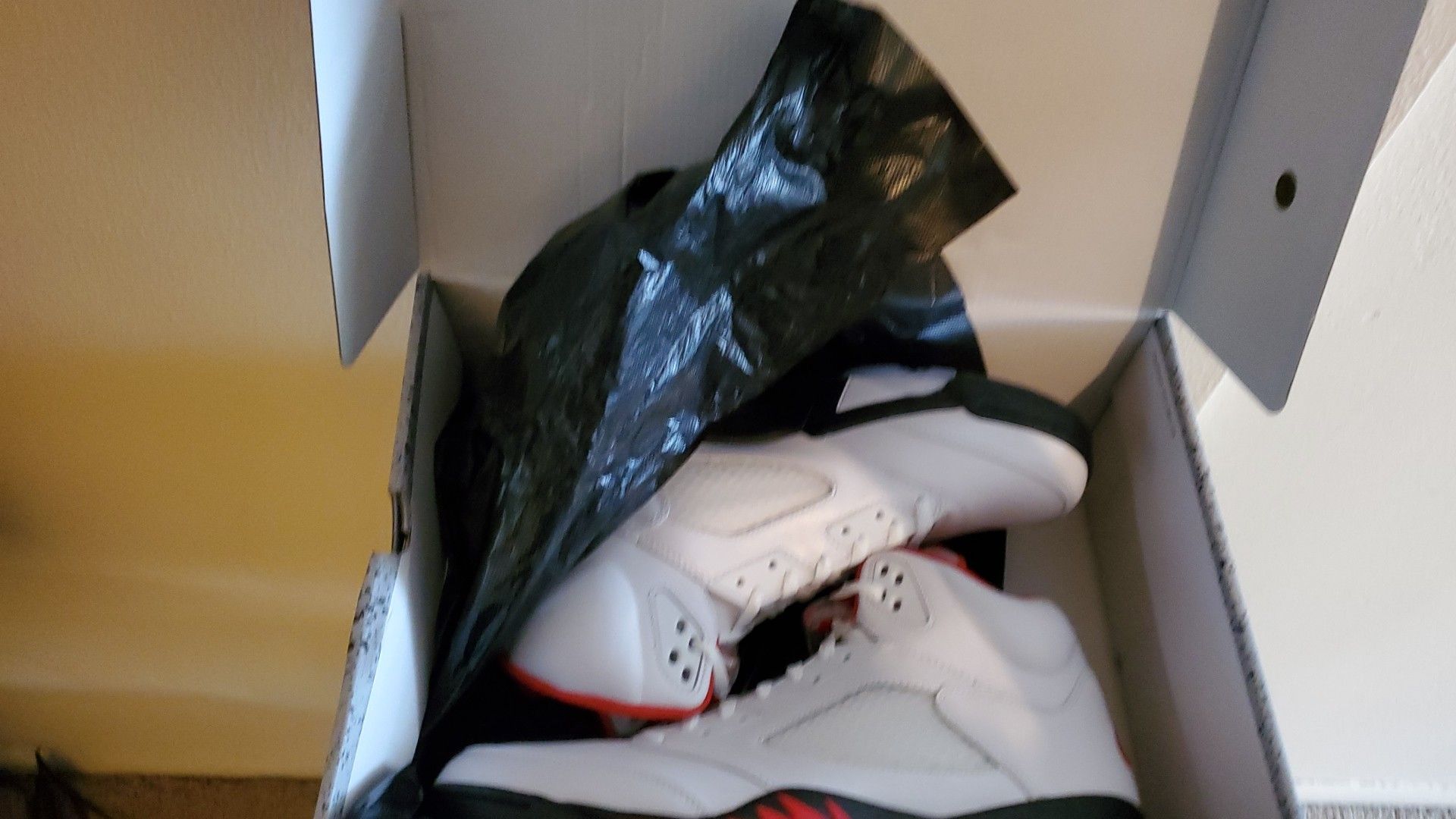 Air Jordan 5 Fire Red size 9 and 11.5