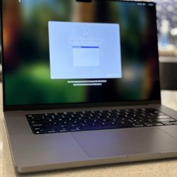 Apple 2021 MacBook Pro 16” M1 Pro 32GB Ram 1000GB/ 1TB