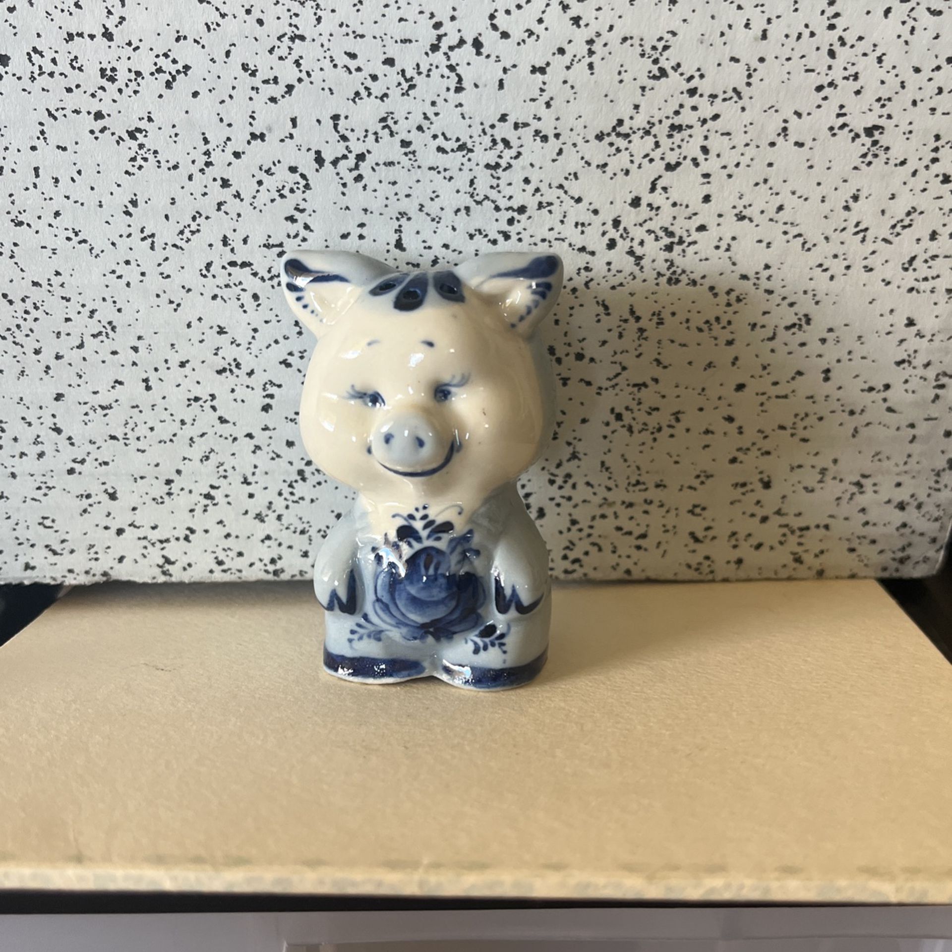 Ceramic China Pig 