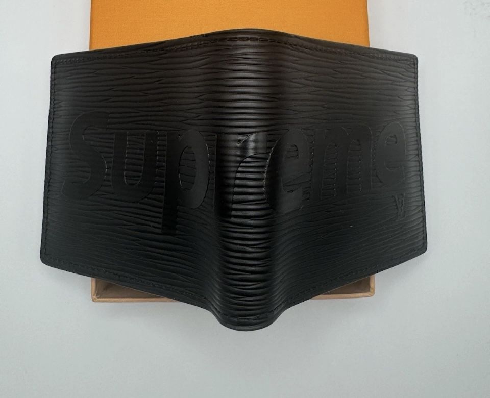 Supreme LV wallet