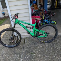 2014 Banshee Rune V2 Medium