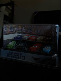 New Cars Deluxe Figurine Set