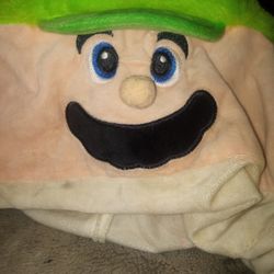 Luigi Hat With Squeezable Hands That Puff Arms On Head!!