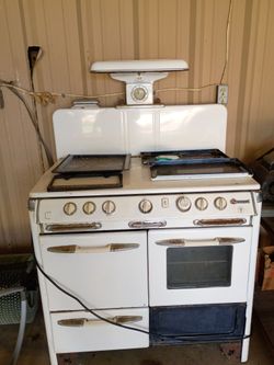 Vintage O'Keefe & Merritt Gas Stove / Oven - Mid-Century Antique