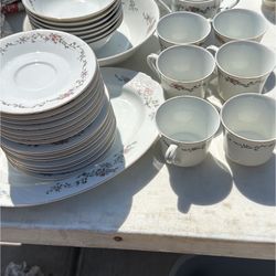 Vintage Nasco Fine China Tea Set Floral Gold Trim Japan Cups Plates Sugar Creamer Mid Century