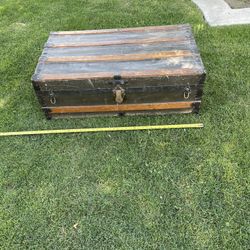 Grandpa’s WWII Trunk / Luggage W/Removable Tray 