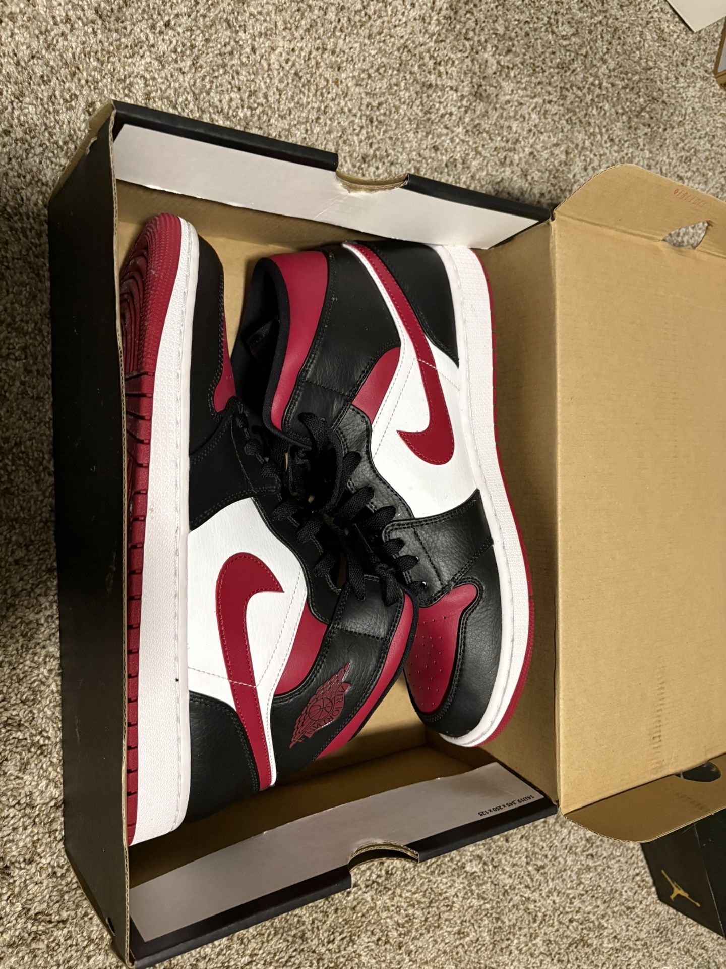 Jordan 1 Mid