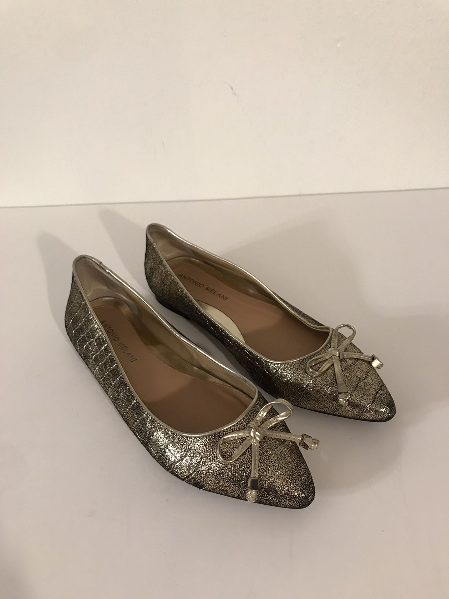 Antonio Melani Women’s Metallic Gold Crocodile Embossed Leather Flats Size 8.5 M