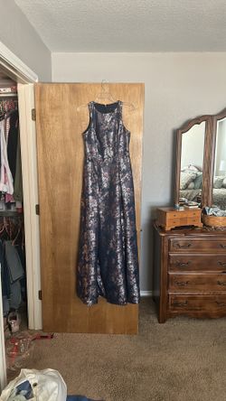 Aidan Mattox Gown. Size 4