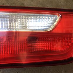 Kia Rio 2012-2016 sedan driver left Lt inner tail light