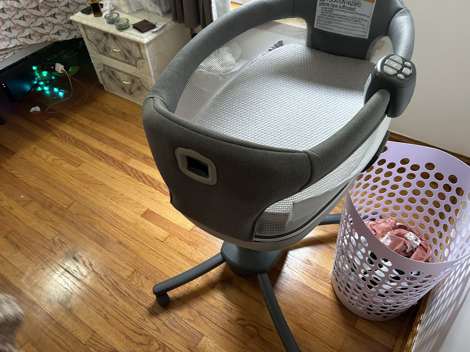 Baby Stuff 0 To 6 Months  Bassinet 70$