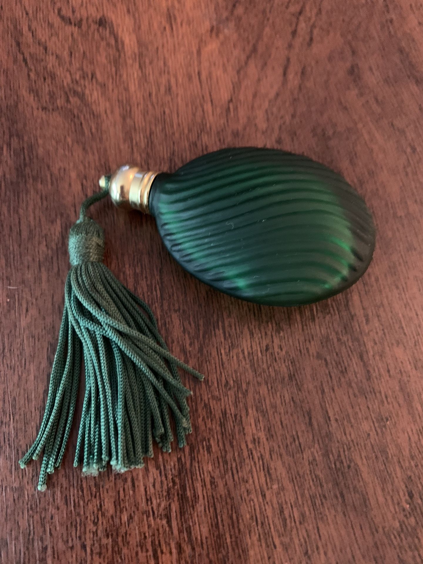Vintage Art Deco Perfume Bottle / Tassel