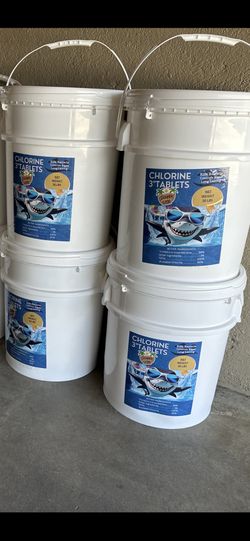 50 Lbs Chlorine tablets Or pool Shock