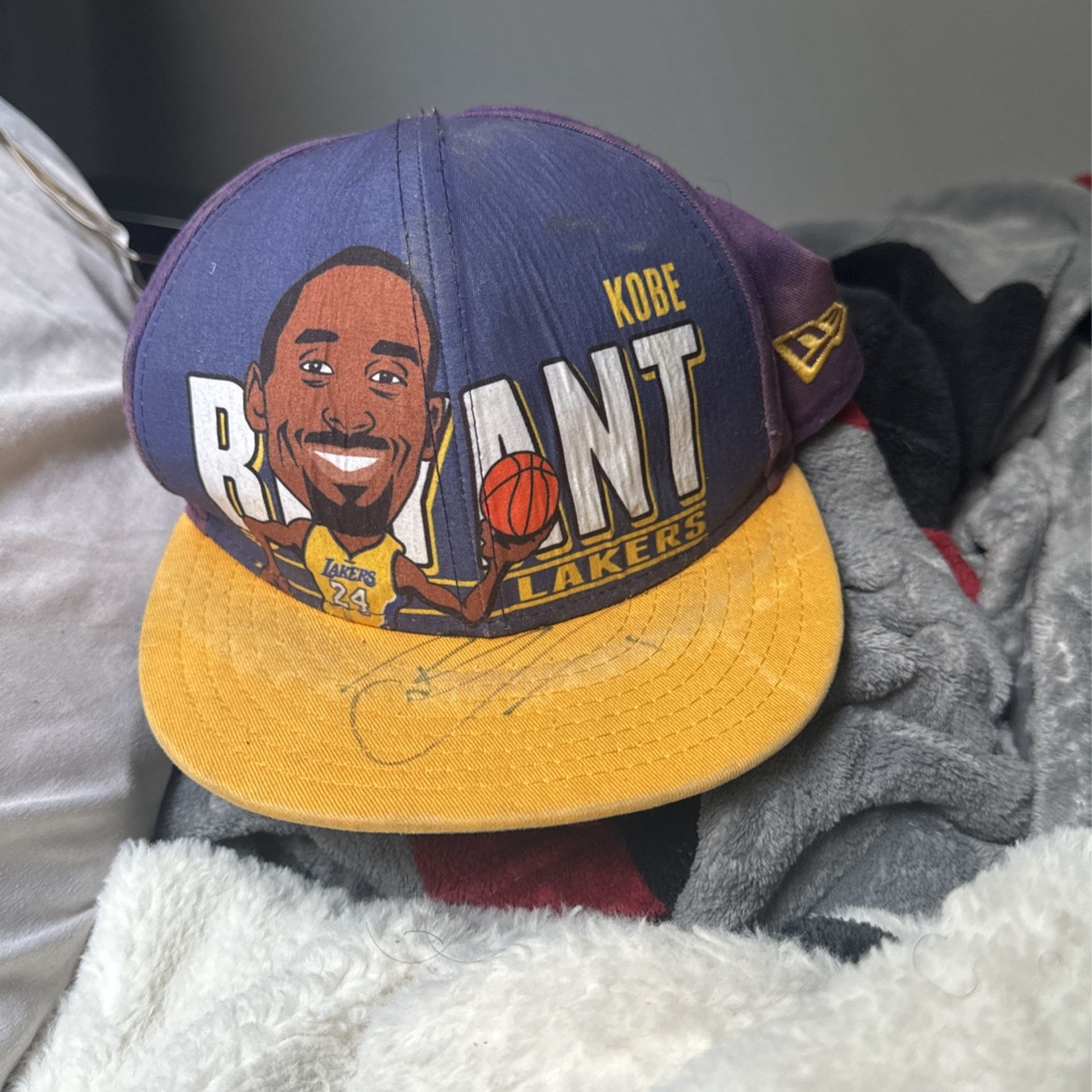 Kobe Bryant/Jeremy Lin/Meta World Peace Signed Hat