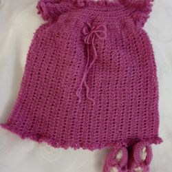 Baby girl dress and shoes set, hand crafted, made with acrylic yarn, new, fits 0-3 month, $15 Set.