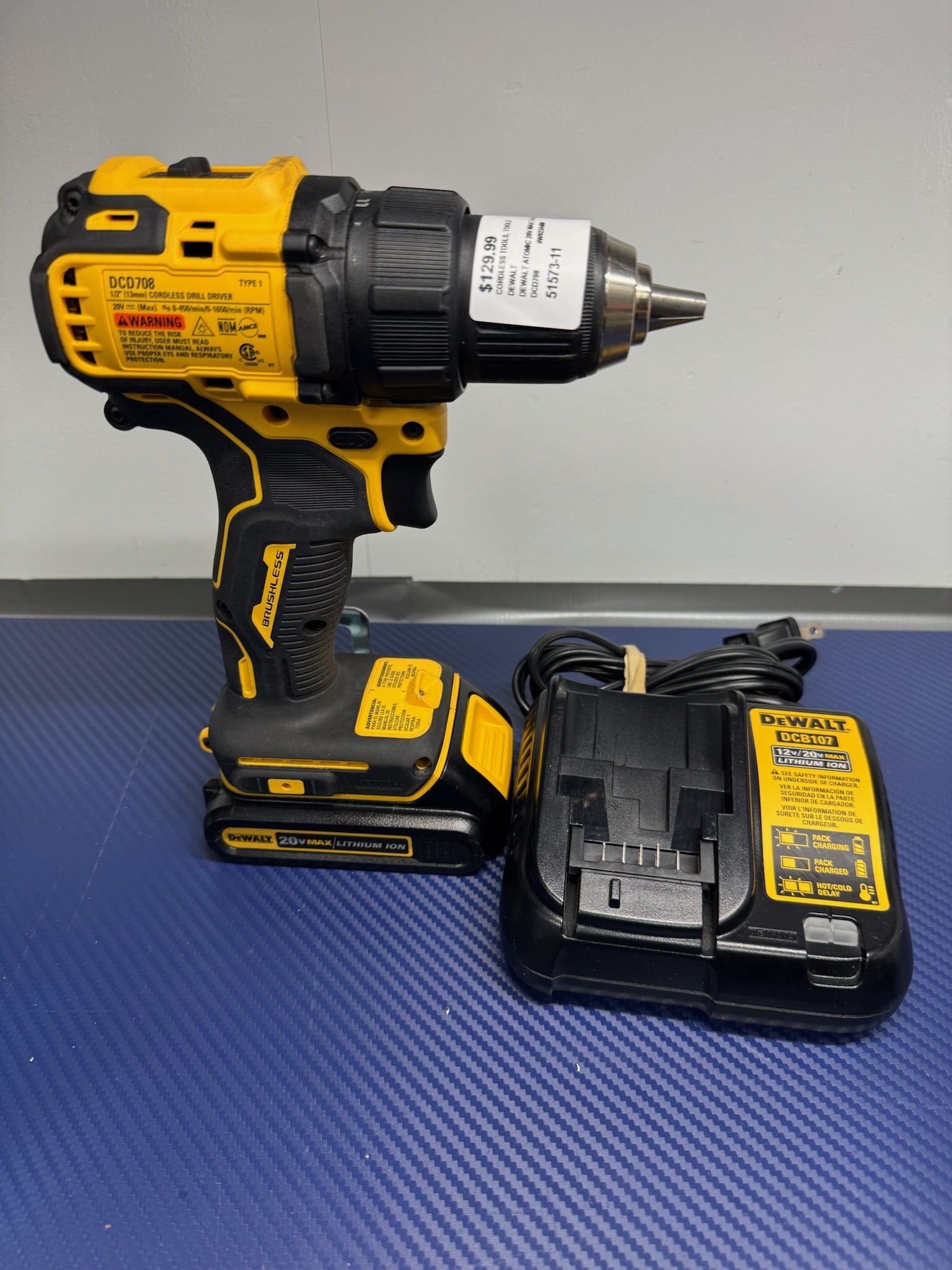 DEWALT DCD708 ATOMIC 20V MAX Cordless Brushless Compact 1/2" DRILL W/BATTERY AND CHARGER