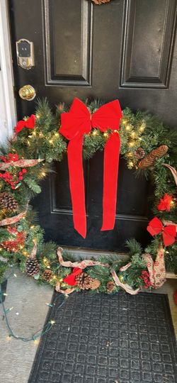 New Large Pre-Lit Christmas Wreath with Red Bow
