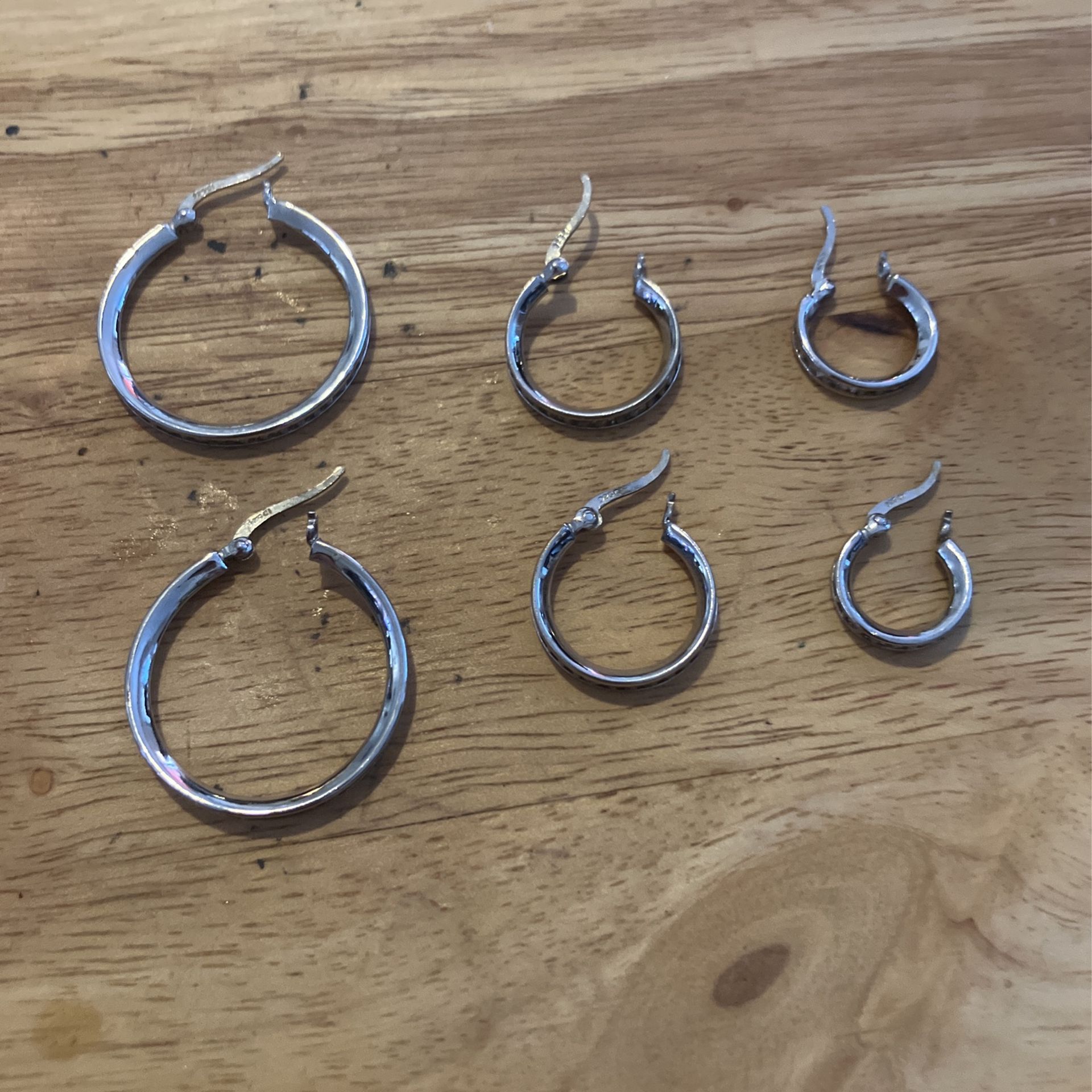 Sterling Silver Hoops With Diamonds. 
