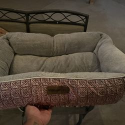 Gucci Dog Bed for Sale in Huntington Beach, CA - OfferUp