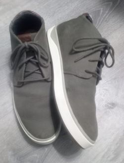 OluKai Papakū 'Ili Chukka Shoes Boots