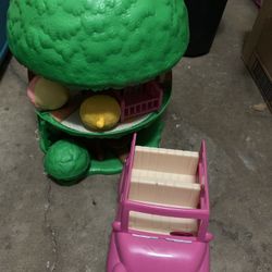 Tree House And Lil Woodzeez Car