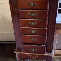 Vintage wooden jewelry box