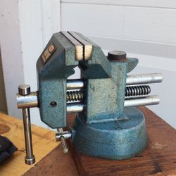 Mini Vise Machinist 2 1/2" Jaw Nice 