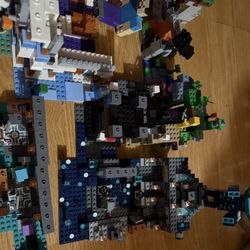 LEGO Minecraft Sets 