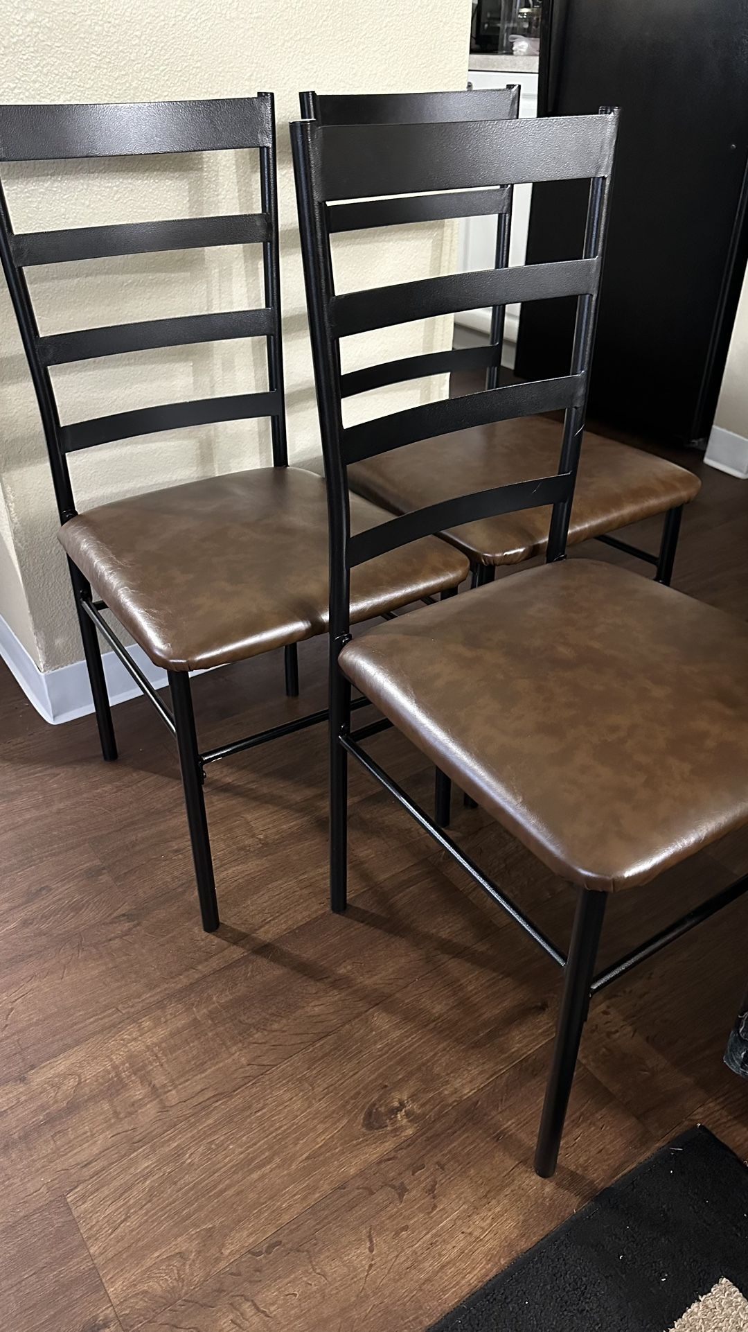 3 Dinning Chairs