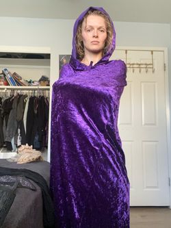Spirit Halloween Velvet Cape/Costume