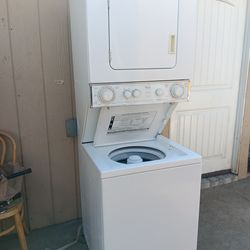 Lavadora y Secadora de gas marca Whirlpool