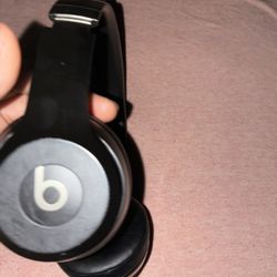 Beats Solo 4
