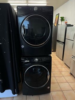 WHIRLPOOL WASHER/DRYER GAS SET