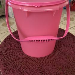 Tupperware 