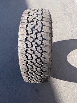 (1) 255/70R18 Falken Wildpeak