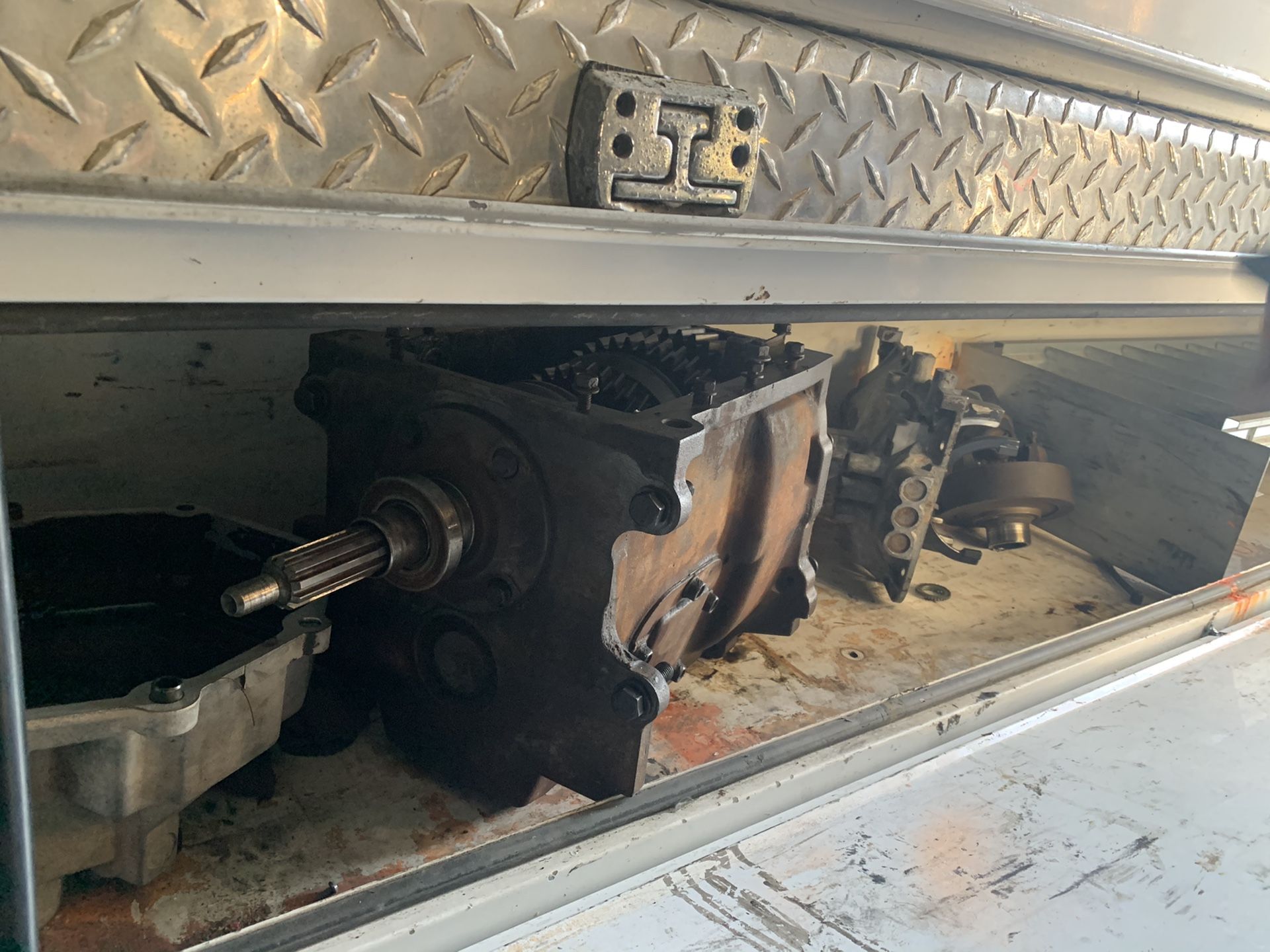 1991 Chevy GM NV4500 Transmission for Sale in Hazard, CA OfferUp