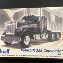 Toy Peterbuilt 359 conventional tractor model kit