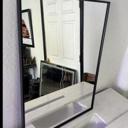 Mirror Black Frame 