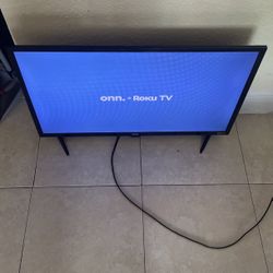 Onn. Roku TV 26in
