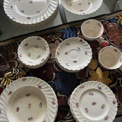 Vintage Dishes Serving Set Devonshire