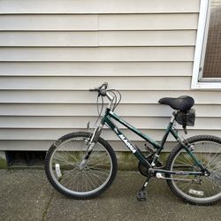 Ladies 24’ Mountain Bike