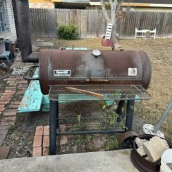 Sturdy BBQ Grill 