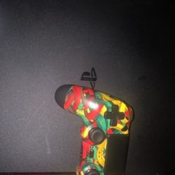 PLAYSTATION 4 Slim 1TB