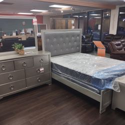 4pc Queen Bedroom Set Queen Bedframe Dresser Nightstand And Mirror