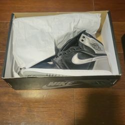 Nike Air Jordan 1 Retro High OG "Satin Shadow"