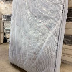 Queen Mattress Sealy Posturepedic Plush Pillowtop