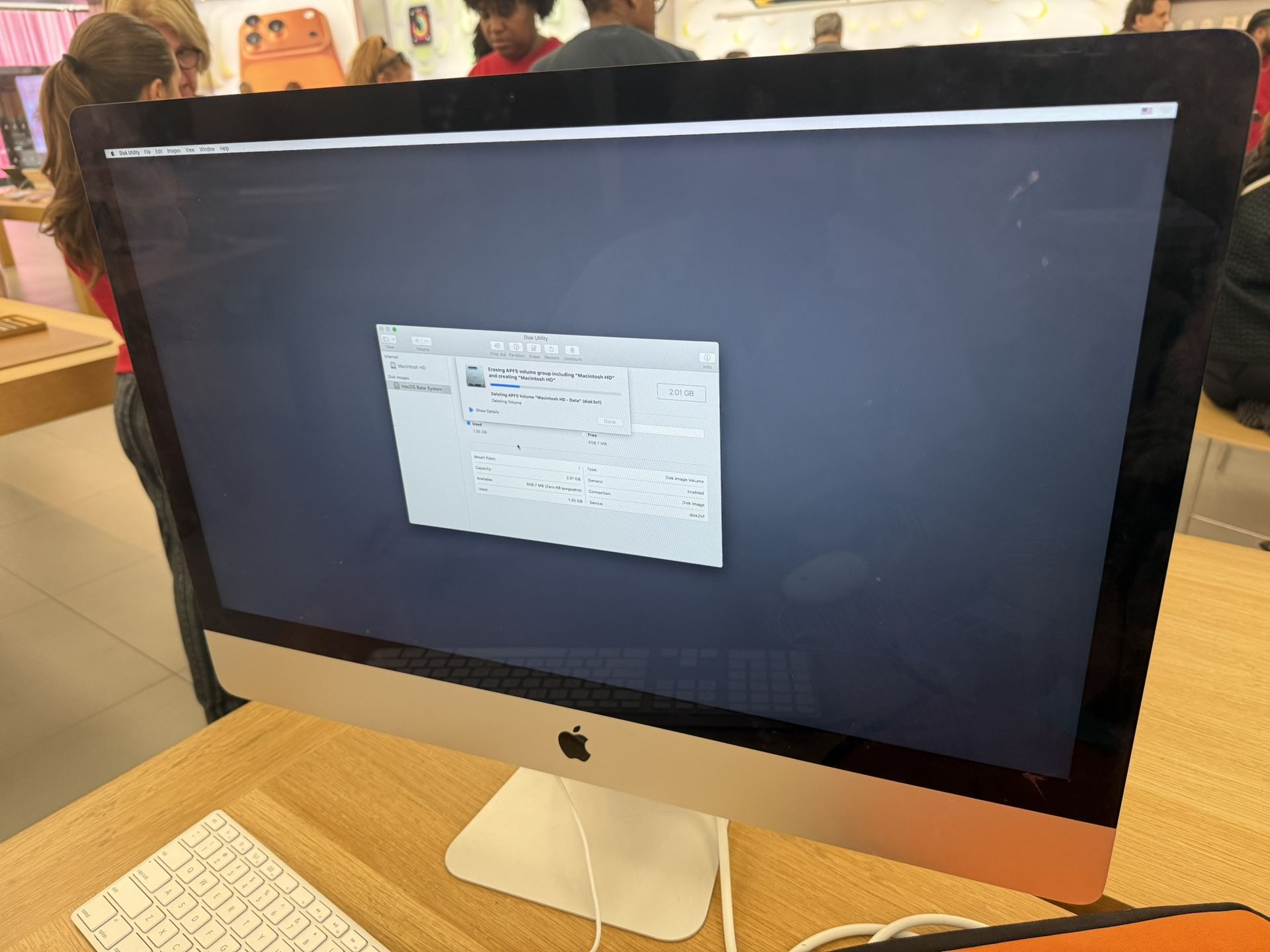iMac 27” (Late 2013) – Excellent Condition + Keyboard & Mouse Included