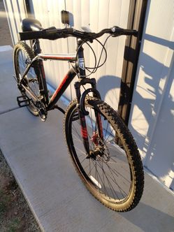 Mongoose Mountain bike