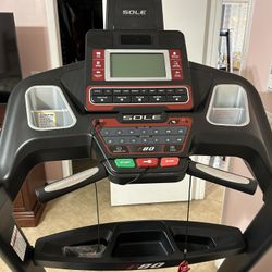 Sole 80 Treadmill